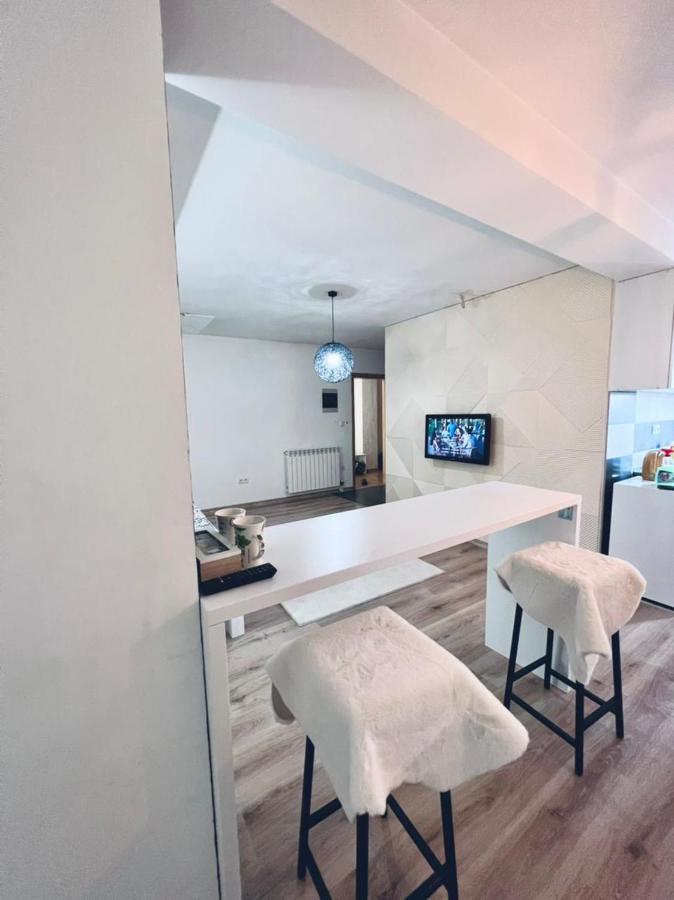 Apartament Sleep And Drive White Sarajewo Zewnętrze zdjęcie